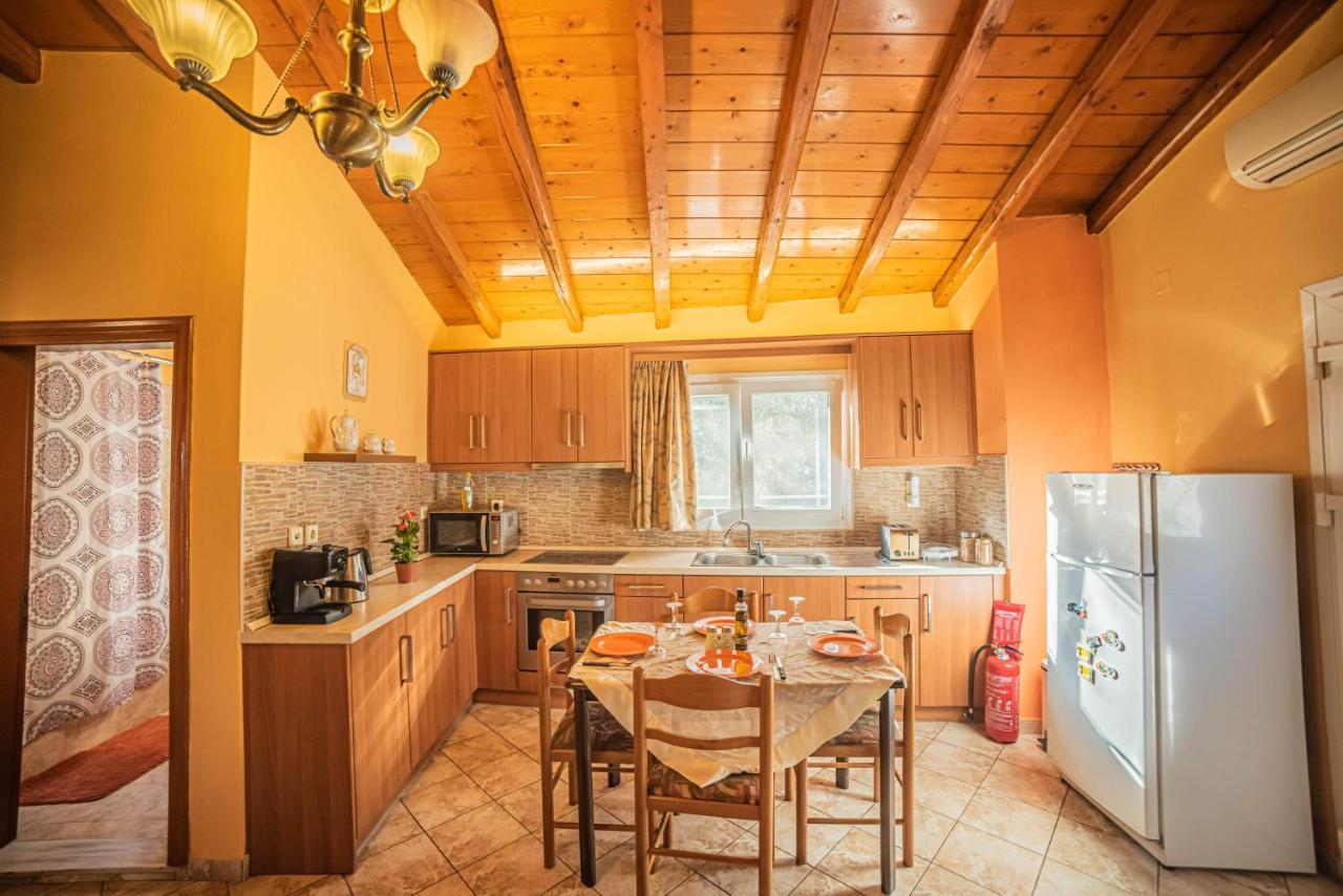 Апартаменты Tsoukias House Палеокастрица Экстерьер фото